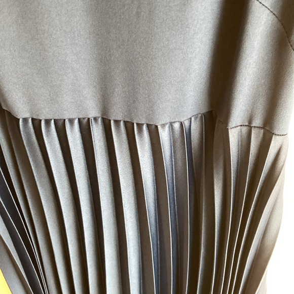 NWT Womens ASOS Closet London High Neck Navy Blue Satin Pleated Midi Dress 10 - Picture 6 of 8